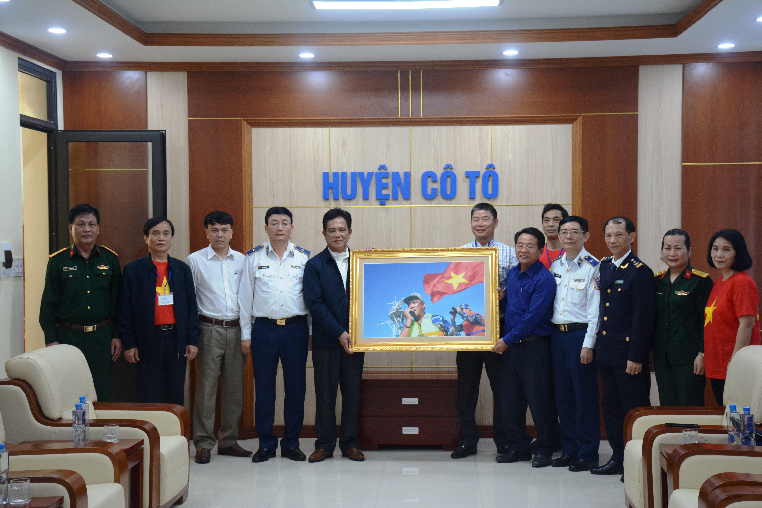 Cảnh sát biển đồng hành cùng ngư dân huyện đảo Cô Tô